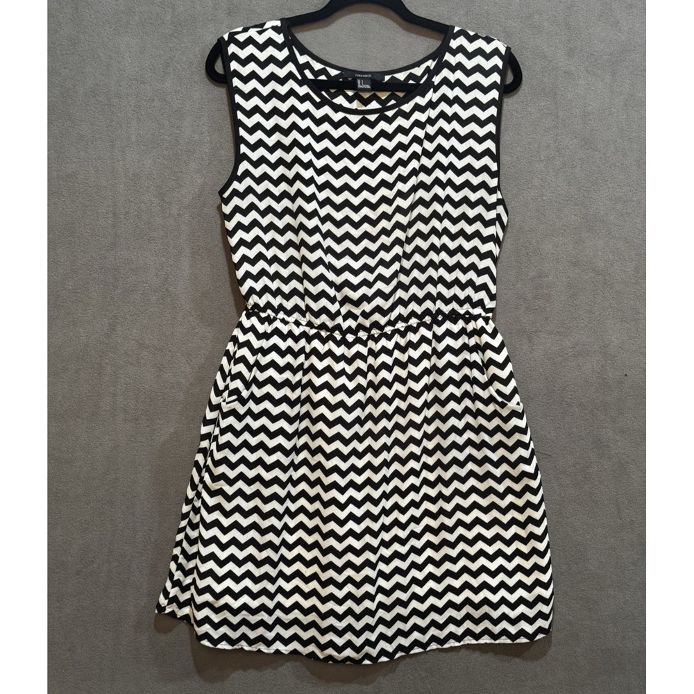 Forever 21 Black White Chevron Zig Zag Sleeveless Pocket Mini Dress Large